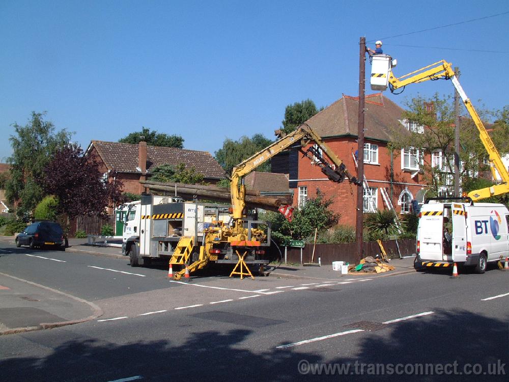 BT Pole Carrier Southborough Rd 2 020905.JPG